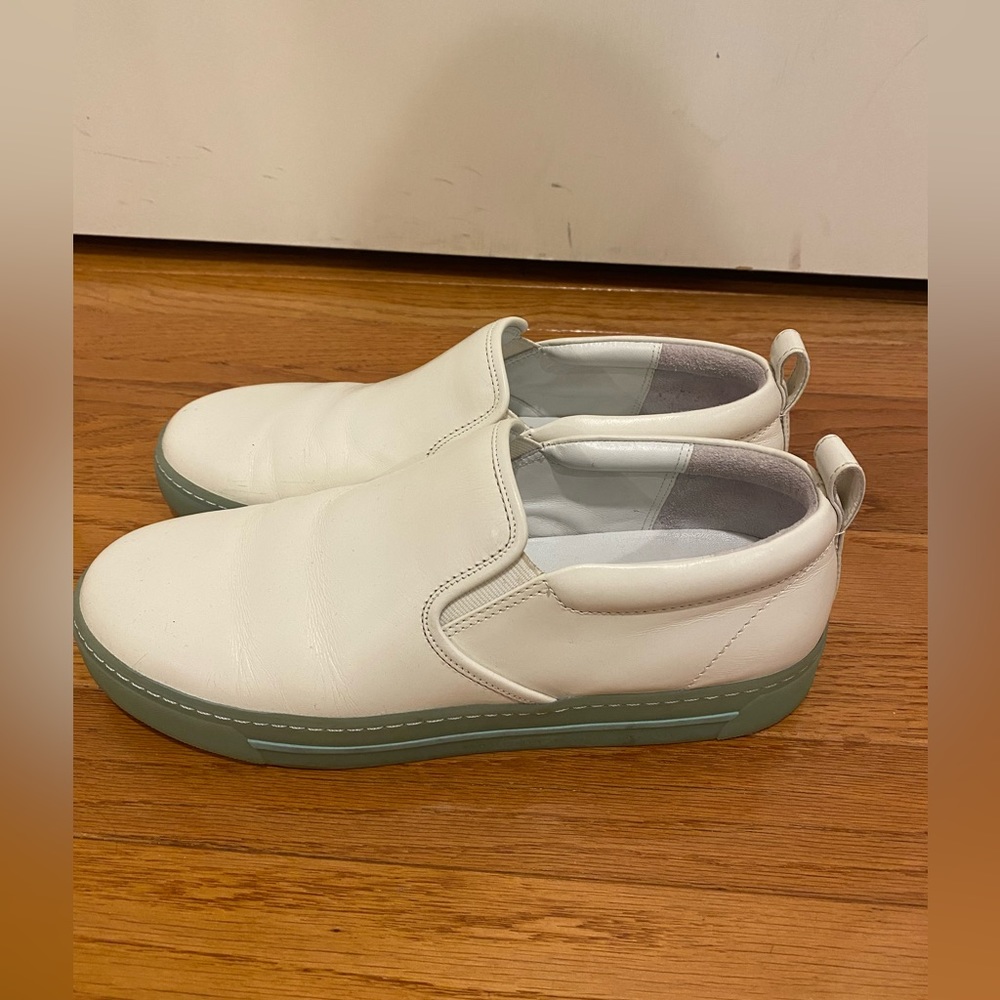 Marc jacobs white slip on sneakers — leather outside and inside. Size 39.